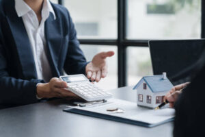 Choosing Between Fixed and Adjustable-Rate Mortgages